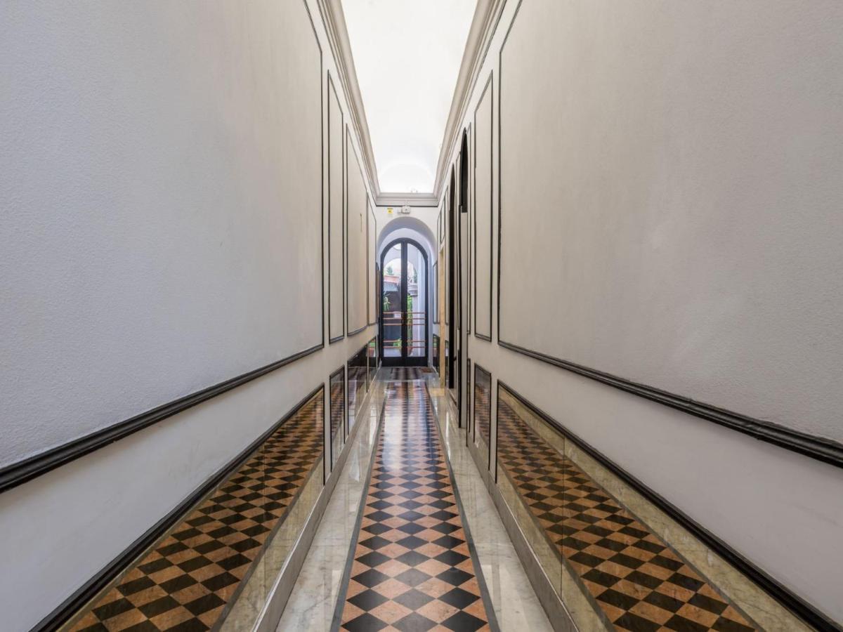 The Best Rent - Elegant Three-Bedroom Apartment A Few Steps From Fontana Di Trevi Buitenkant foto