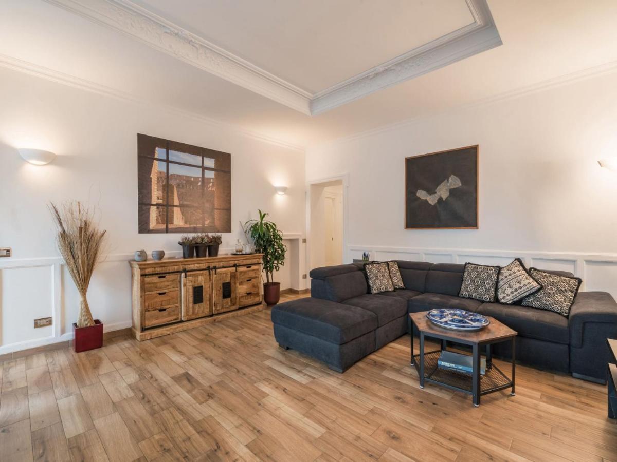 The Best Rent - Elegant Three-Bedroom Apartment A Few Steps From Fontana Di Trevi Buitenkant foto