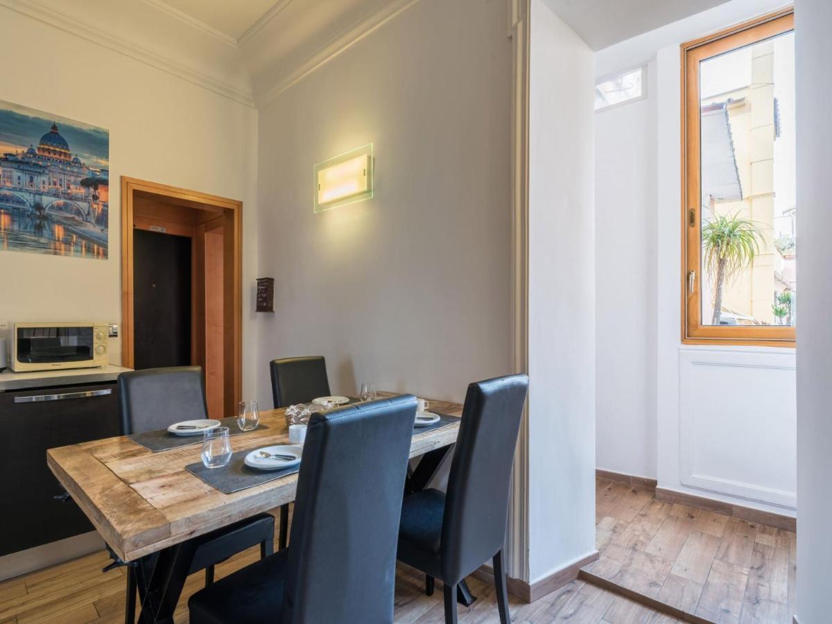 The Best Rent - Elegant Three-Bedroom Apartment A Few Steps From Fontana Di Trevi Buitenkant foto